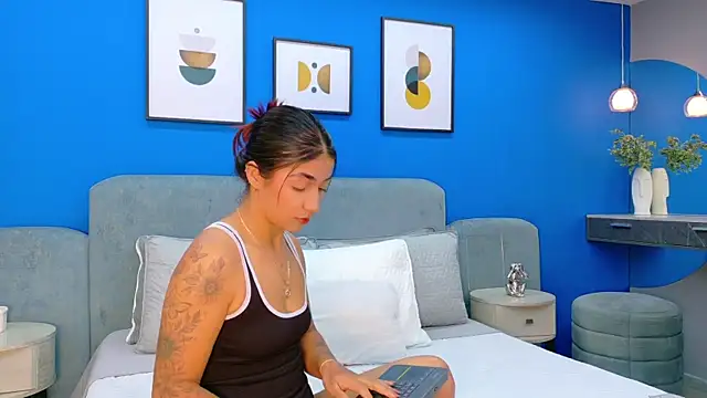 Snapshot of martina_roldam chatting on January 7, 8:47 pm martina roldam online show from January 7, 8:47 pm