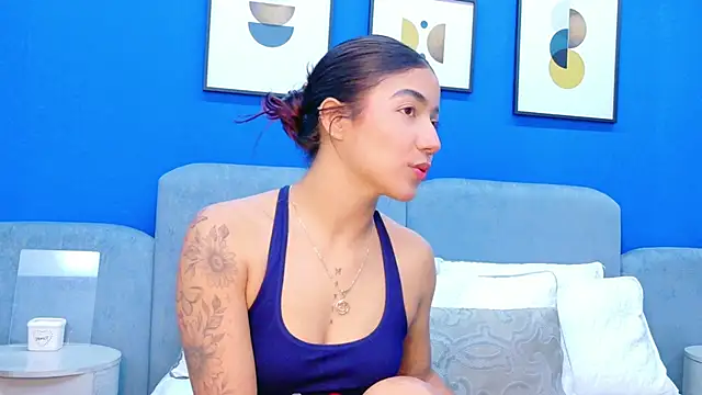 Snapshot of martina_roldam chatting on January 31, 9:02 pm martina roldam online show from January 31, 9:02 pm