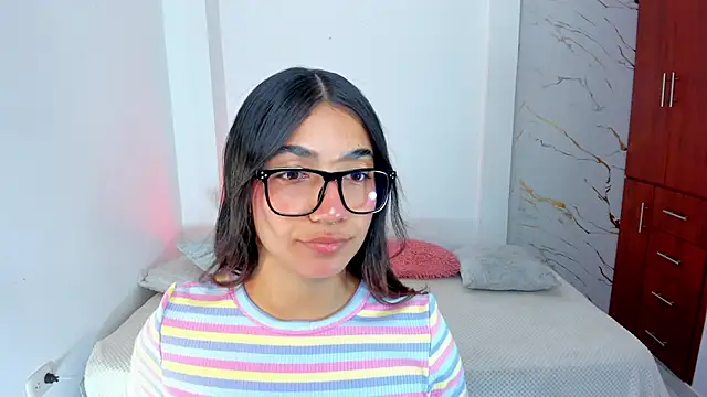 martina roldam online show from May 6, 12:36 am