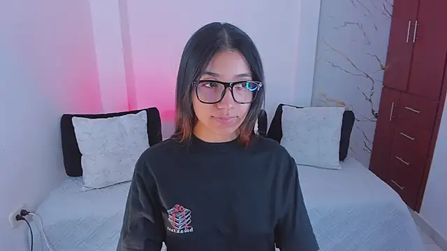 martina roldam online show from March 21, 12:45 am