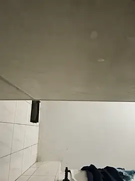 Snapshot of GildanK18 chatting on October 25, 2:50 pm GildanK18 online show from October 25, 2:50 pm