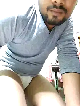 Snapshot of GildanK18 chatting on January 26, 5:44 pm GildanK18 online show from January 26, 5:44 pm