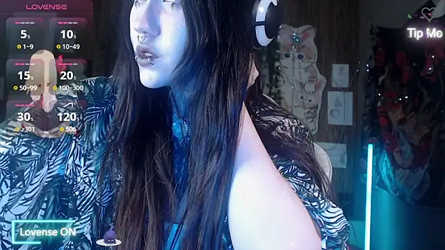 Snapshot of chloe_crystall_killer chatting on May 1, 10:09 am chloe crystall killer online show from May 1, 10:09 am