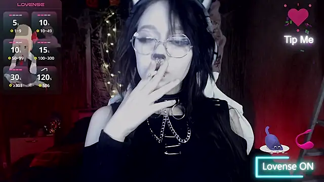 Snapshot of chloe_crystall_killer chatting on October 20, 11:55 am chloe crystall killer online show from October 20, 11:55 am