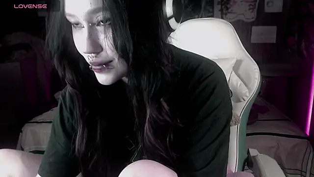 chloe crystall killer online show from March 7, 10:37 pm