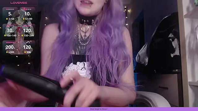 Snapshot of chloe_crystall_killer chatting on March 18, 11:11 am chloe crystall killer online show from March 18, 11:11 am