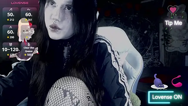 chloe crystall killer online show from March 24, 6:35 am