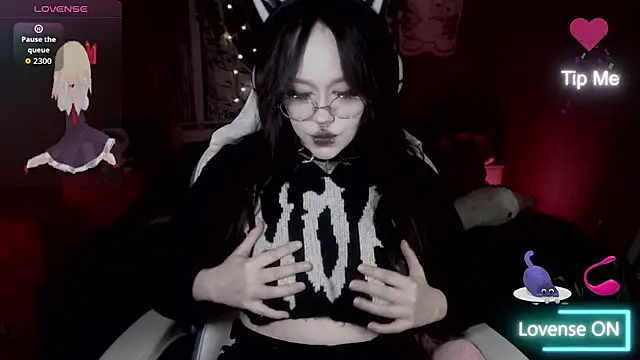 Snapshot of chloe_crystall_killer chatting on October 12, 9:43 am chloe crystall killer online show from October 12, 9:43 am