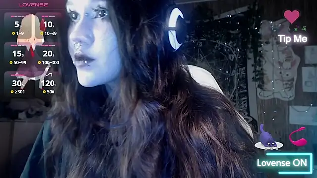 Snapshot of chloe_crystall_killer chatting on April 30, 10:11 am chloe crystall killer online show from April 30, 10:11 am