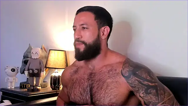 Snapshot of BradLeon_ chatting on November 27, 10:10 pm BradLeon online show from November 27, 10:10 pm