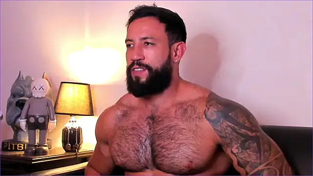 Snapshot of BradLeon_ chatting on November 24, 6:41 pm BradLeon online show from November 24, 6:41 pm