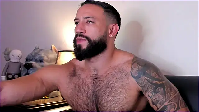 BradLeon  online show from December 4, 10:31 pm