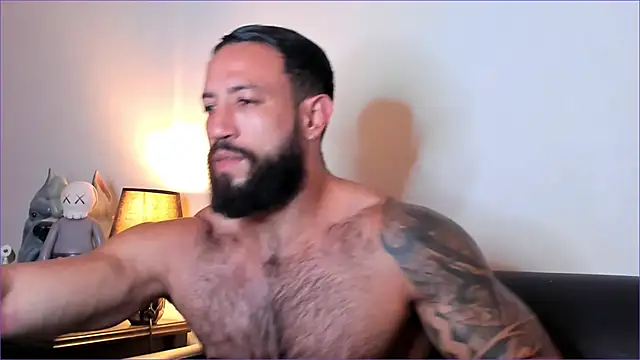 Snapshot of BradLeon_ chatting on November 21, 10:20 pm BradLeon online show from November 21, 10:20 pm