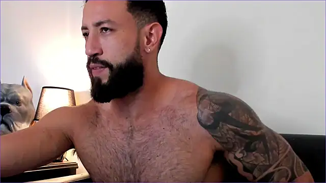 Snapshot of BradLeon_ chatting on September 22, 2:56 pm BradLeon online show from September 22, 2:56 pm