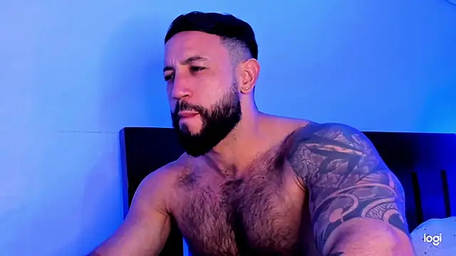 Snapshot of BradLeon_ chatting on March 23, 6:05 am BradLeon online show from March 23, 6:05 am