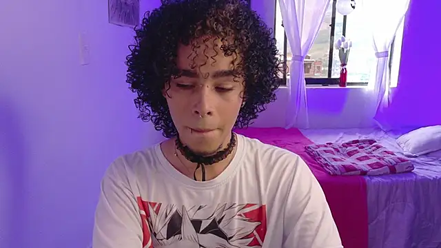 seven7xis online show from September 12, 9:47 pm