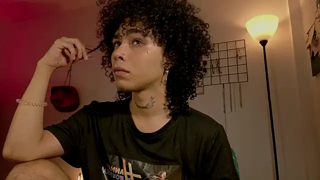 seven7xis online show from February 27, 4:12 am