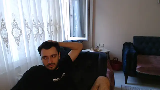 handsomeee04 online show from June 2, 3:06 am