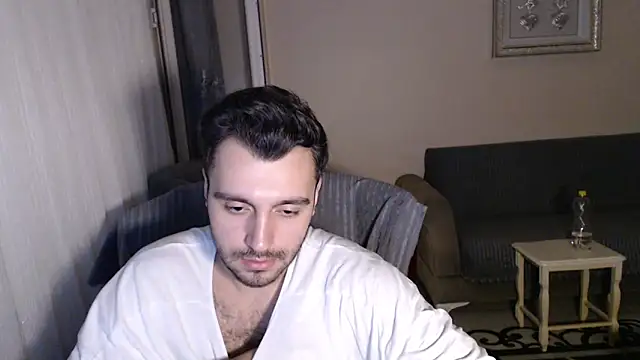 handsomeee04 online show from September 29, 12:50 am