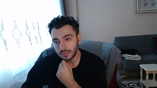 handsomeee04 online show from December 16, 6:06 am