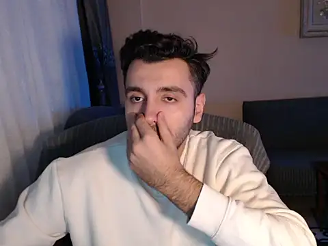 handsomeee04 online show from November 13, 10:13 pm