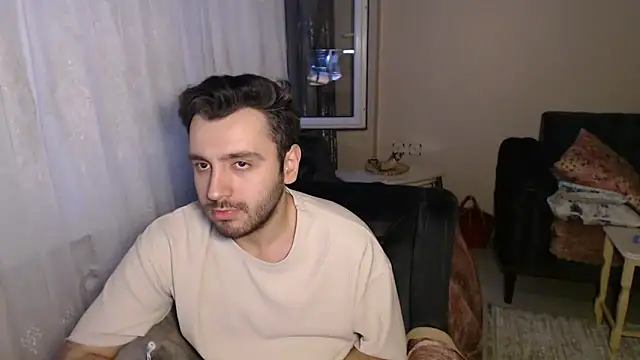 handsomeee04 online show from May 31, 5:40 pm