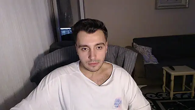 handsomeee04 online show from September 15, 10:21 pm