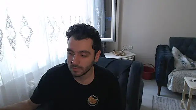 handsomeee04 online show from May 28, 3:07 pm
