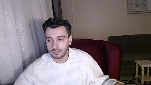 handsomeee04 online show from December 18, 9:18 pm