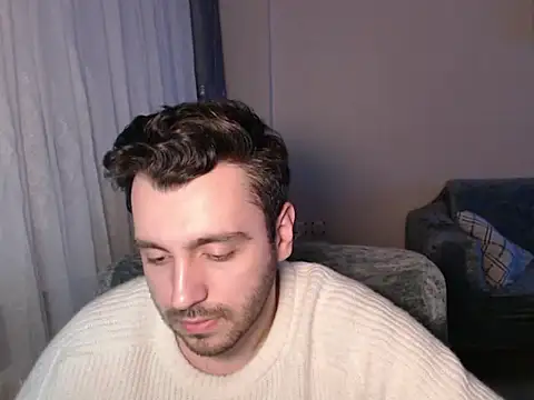 handsomeee04 online show from March 15, 6:04 pm