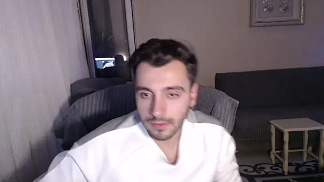 handsomeee04 online show from October 2, 10:02 pm