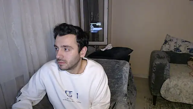 handsomeee04 online show from April 24, 2:24 am