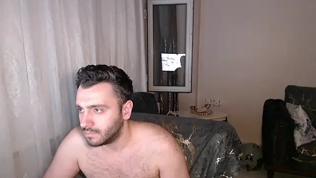 handsomeee04 online show from July 5, 10:49 pm