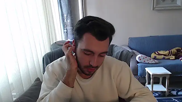 handsomeee04 online show from October 25, 1:01 pm