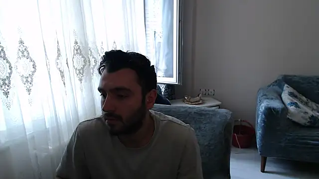handsomeee04 online show from May 21, 12:46 pm