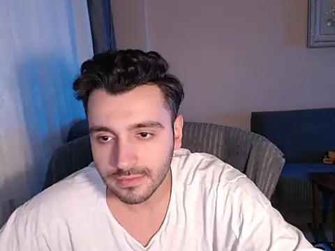 handsomeee04 online show from November 15, 9:52 pm