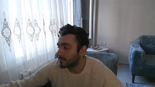 handsomeee04 online show from April 19, 2:51 pm
