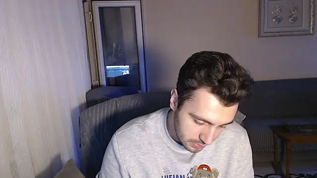 handsomeee04 online show from October 22, 9:24 pm