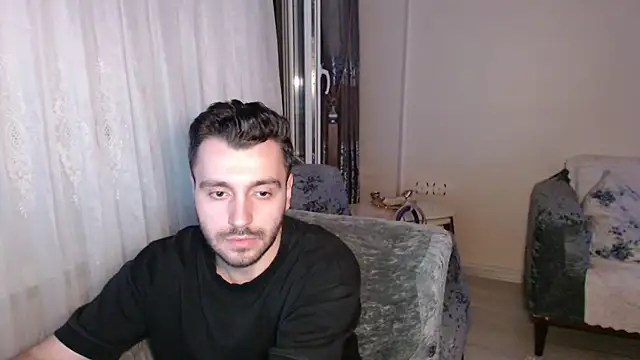 handsomeee04 online show from June 19, 10:36 pm