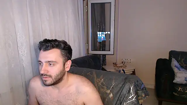 handsomeee04 online show from July 8, 11:38 pm