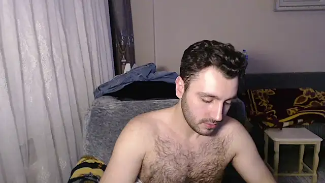 handsomeee04 online show from March 6, 9:43 pm