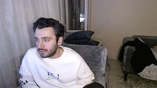 handsomeee04 online show from April 21, 12:23 am