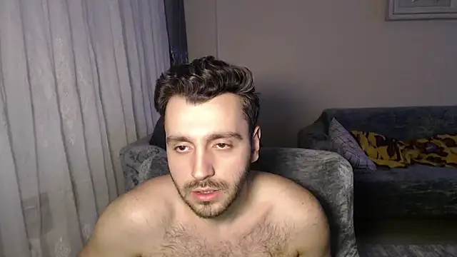 handsomeee04 online show from March 1, 9:37 pm