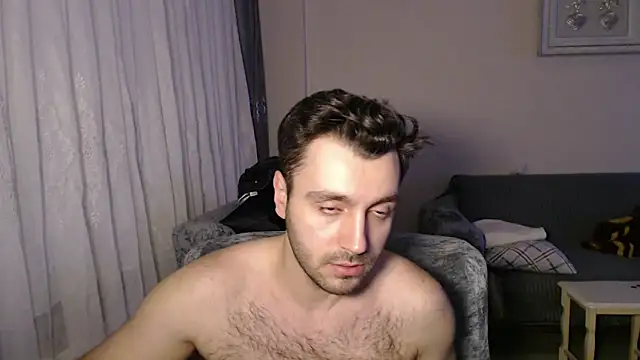 handsomeee04 online show from March 4, 10:17 pm