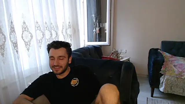 handsomeee04 online show from May 29, 3:45 am