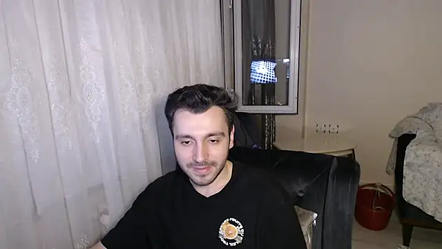 handsomeee04 online show from May 26, 11:25 pm