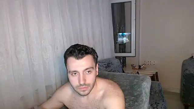 handsomeee04 online show from June 26, 10:04 pm