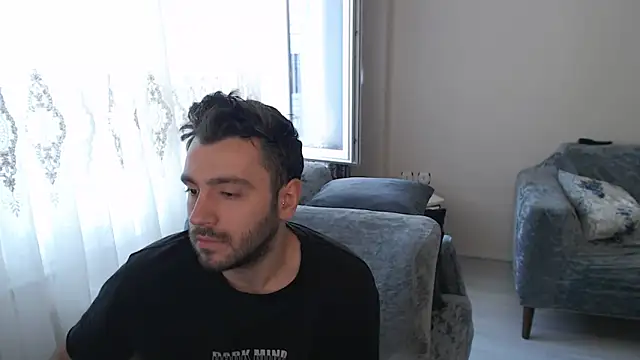 handsomeee04 online show from May 19, 3:41 pm