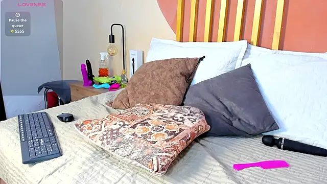 Nicole Angels  online show from October 17, 7:59 pm