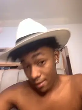 Boy cock18 online show from October 31, 10:38 pm